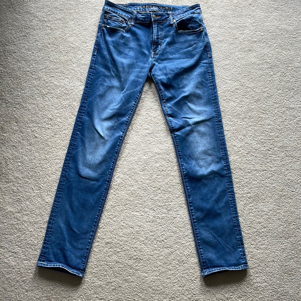 American Eagle Men’s Slim Straight Flex Jeans, Blue Denim, 32x34